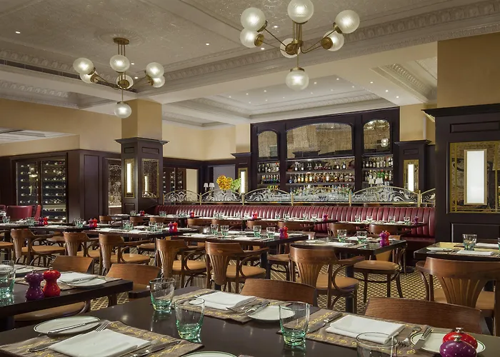 The Parisian Macao